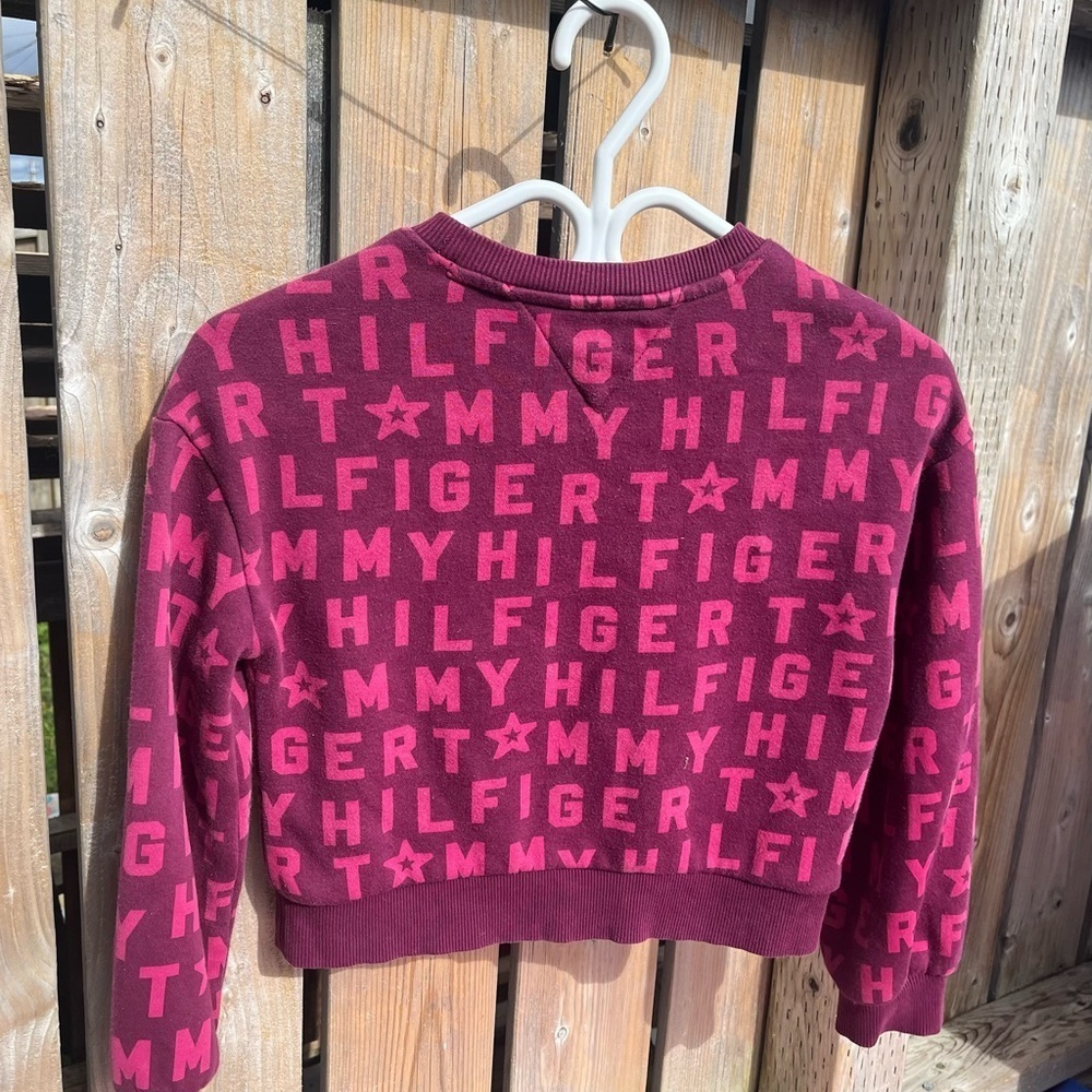 Tommy Hilfiger girls crewneck sweater size medium (8-10) gently used - Picture 4 of 5